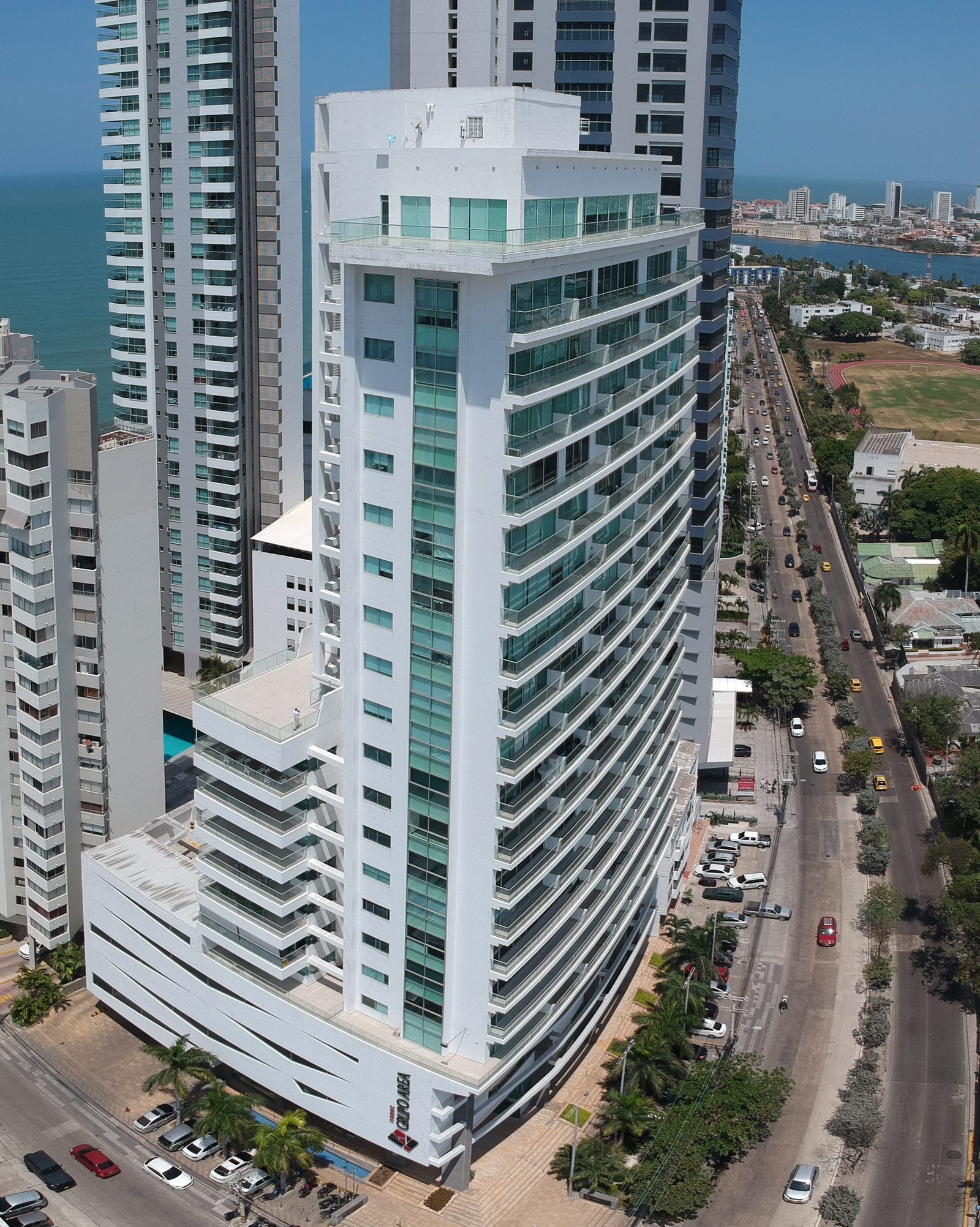 Edificio Empresarial Torre Grupo Área · Constructora Jemur